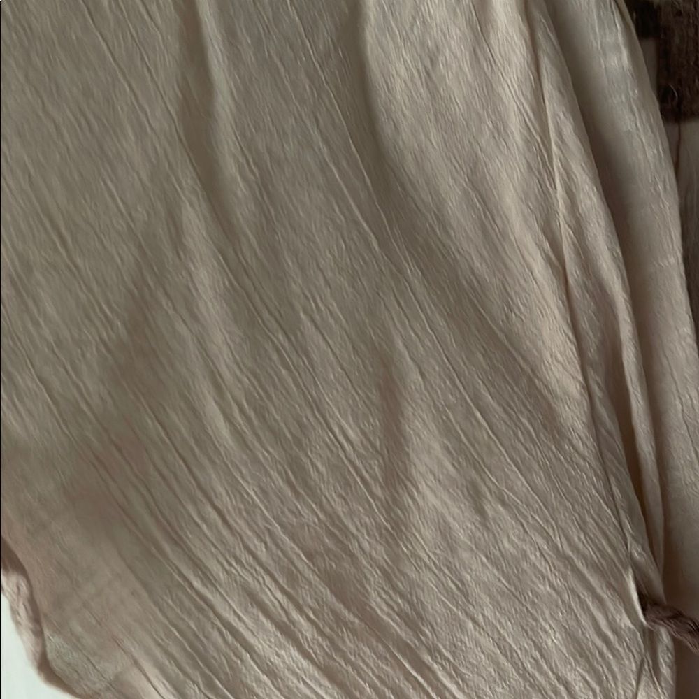 Elegant Blush Pink  Women's Top - Picture 3 of 7